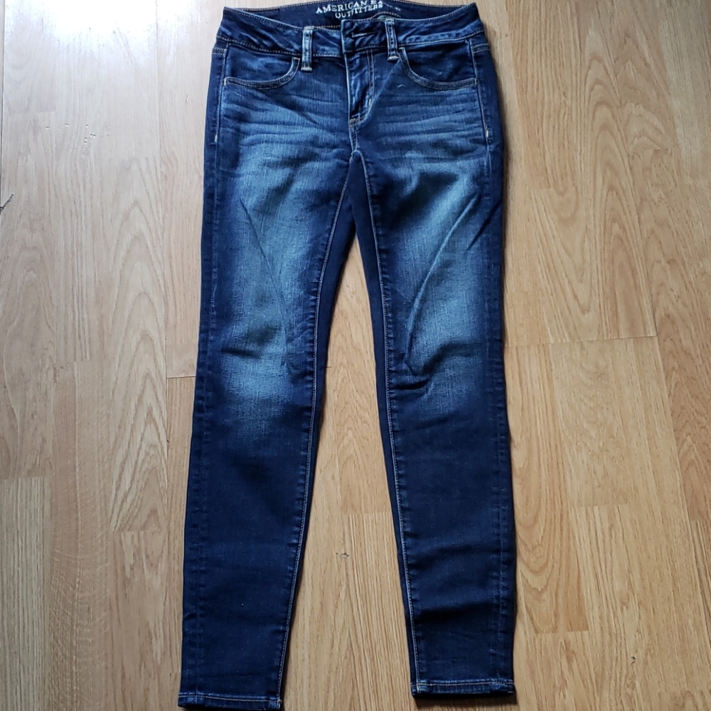 American Eagle skinny jeans size 2